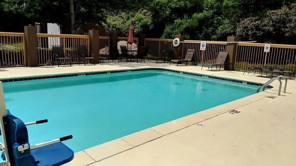 Hotel Comfort Suites University - Research Park Charlotte
