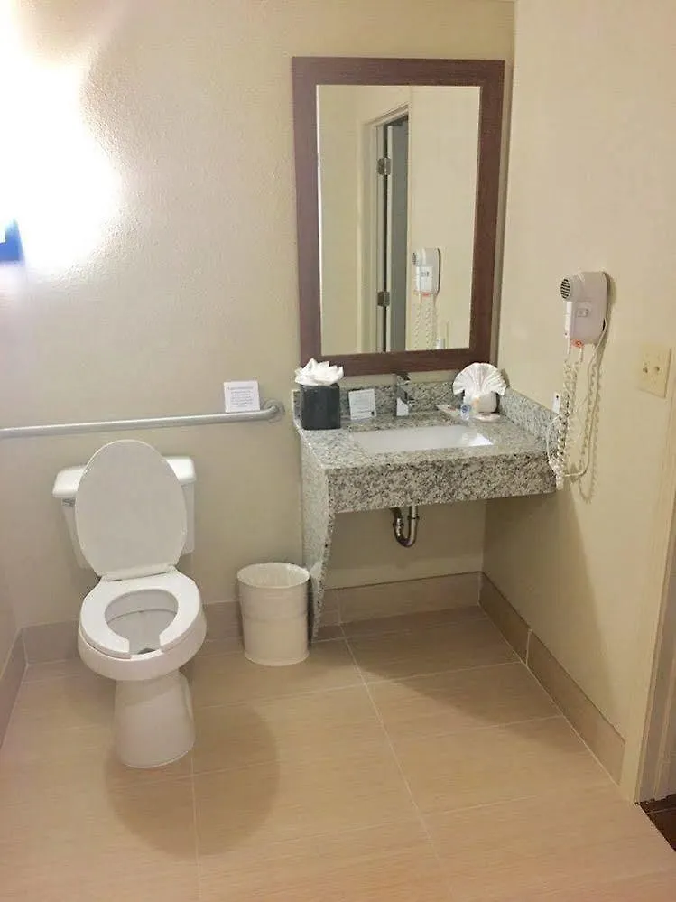 Hotel Comfort Suites University - Research Park Charlotte