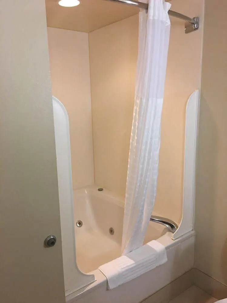Comfort Suites University - Research Park Charlotte 2*,