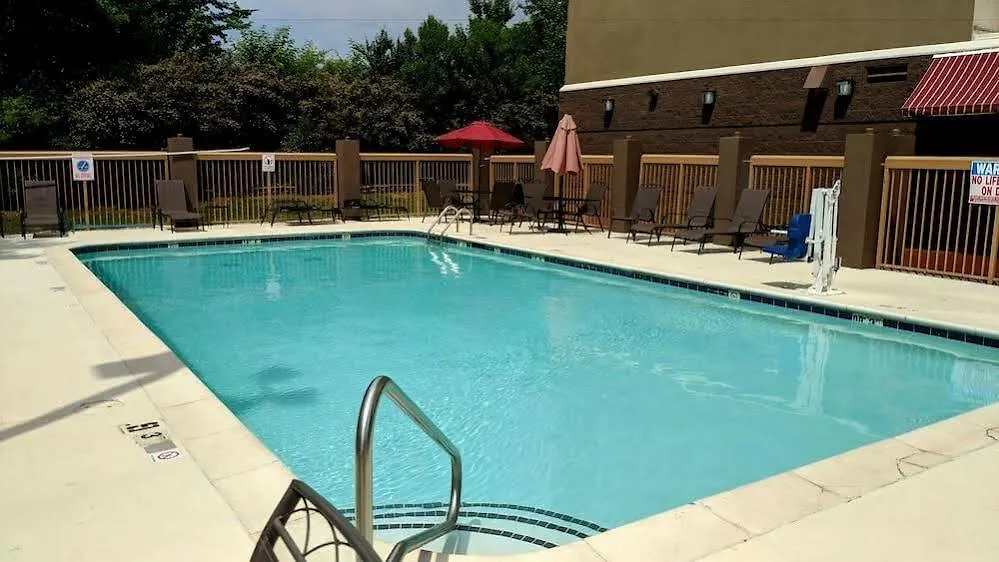 Comfort Suites University - Research Park Charlotte Hotel