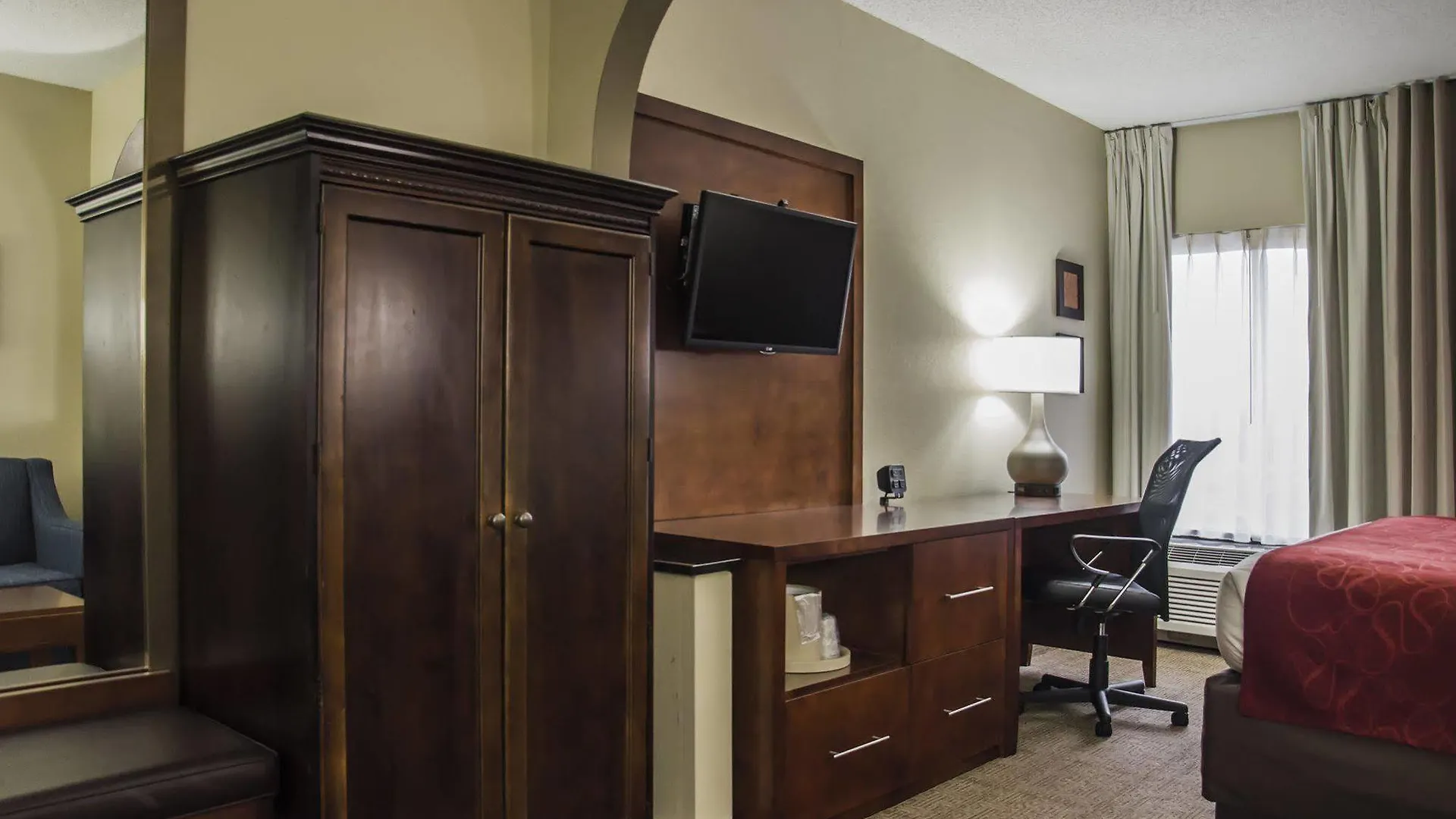 Comfort Suites University - Research Park Charlotte Hotel